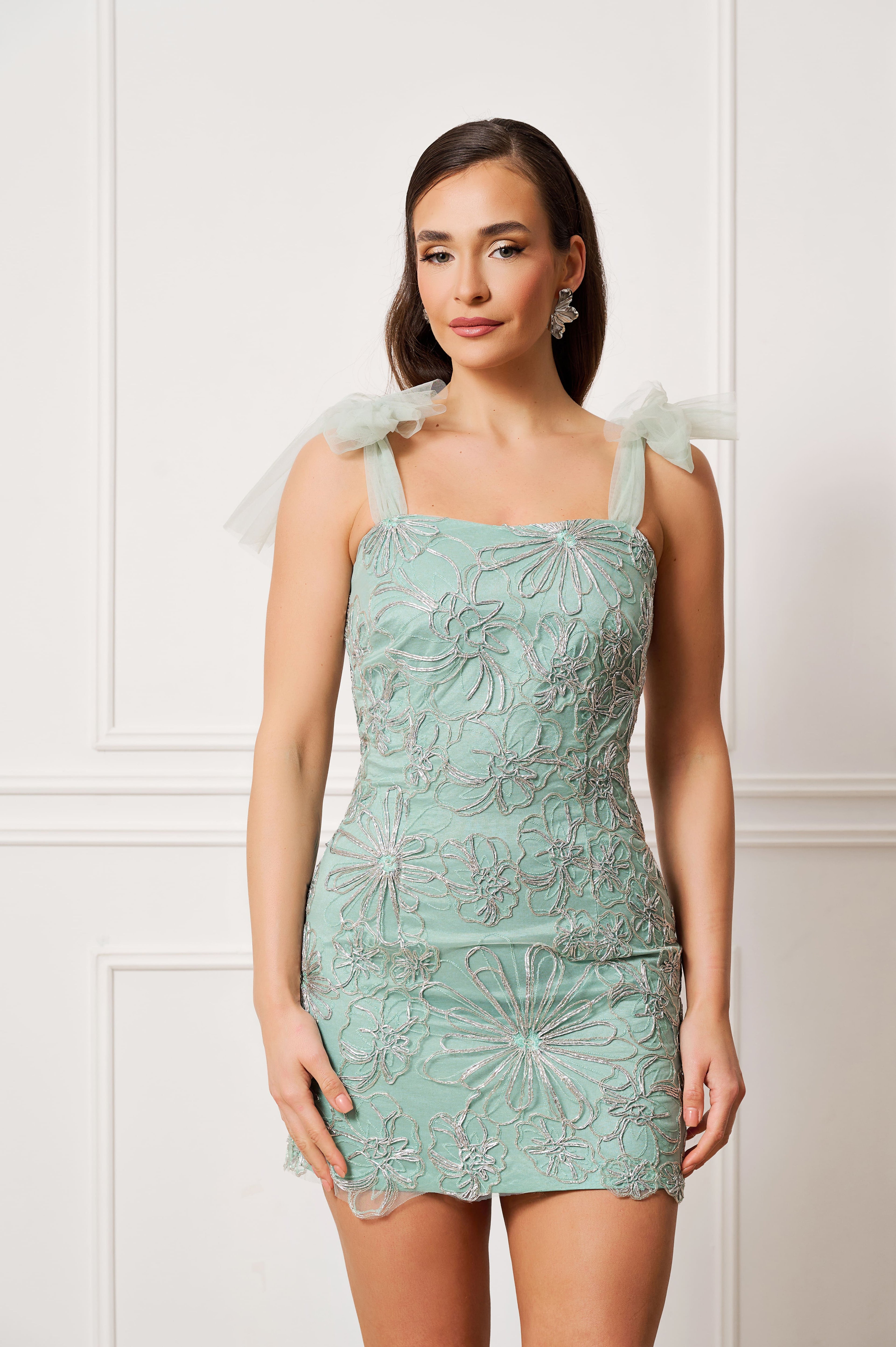 Mint Whisper Petal Mini